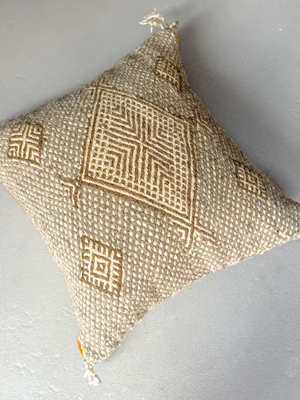 Anzal's Zanafi Pillow - Middle Diamond