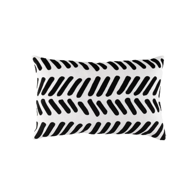 Peru Small Rectangle Pillow White / Black 14x22